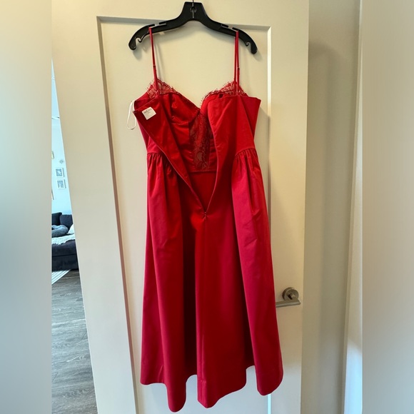 Miss circle red lace detail dress size L - wore once and dry cleaned. - Picture 3 of 3